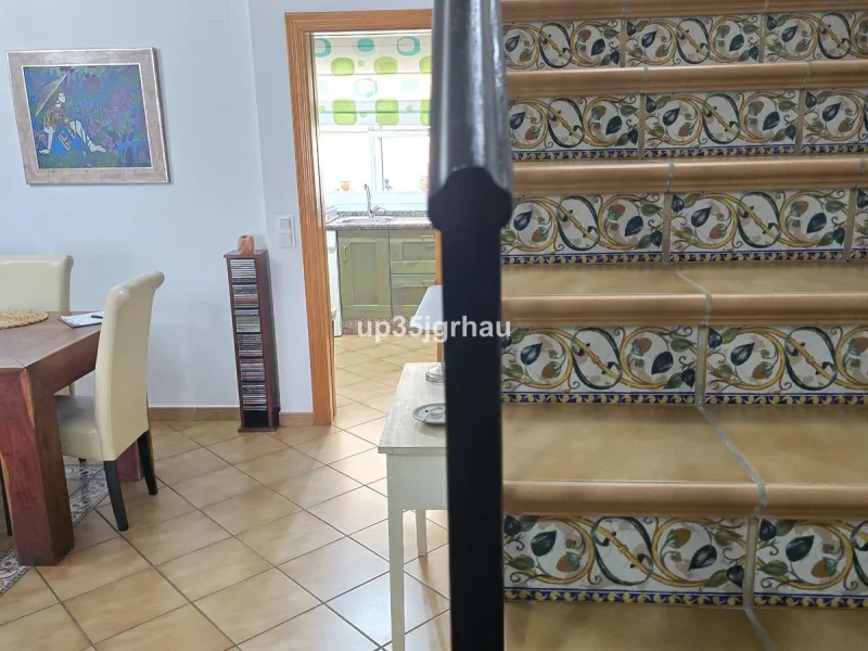 A magnificent 4-bedroom townhouse (195 m2) is for sale in Cancelada. This spacious and bright family home faces south and is located in a quiet and highly sought-after area of ​​Cancelada, ideal for families.