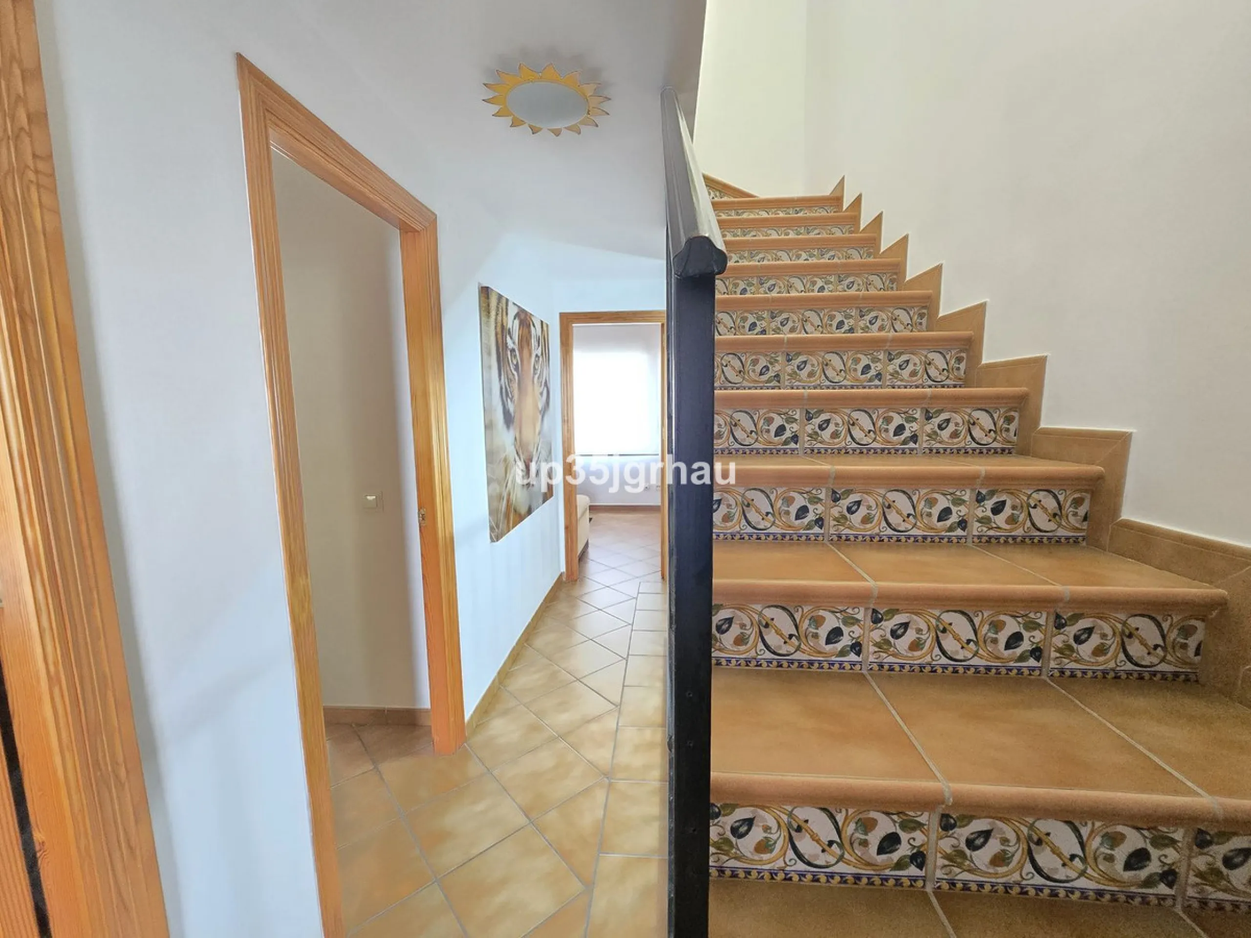 A magnificent 4-bedroom townhouse (195 m2) is for sale in Cancelada. This spacious and bright family home faces south and is located in a quiet and highly sought-after area of ​​Cancelada, ideal for families.