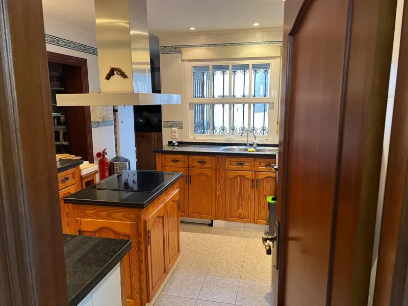 Stunning Detached Villa with Private Pool and Panoramic Views in Nueva Andalucía, Marbella – Costa del Sol