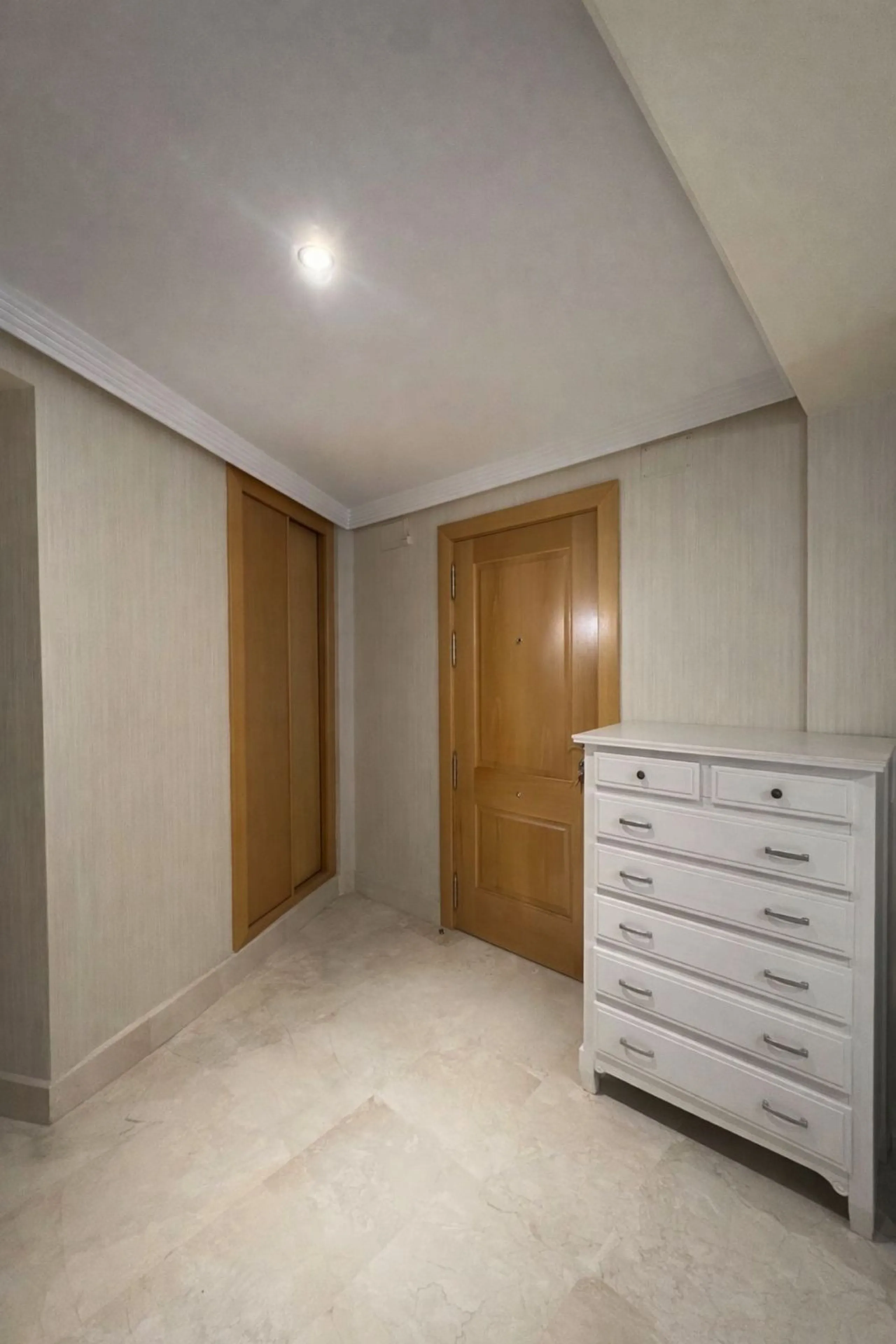 Exquisite Beachside Apartment in Avenida Mar Mediterráneo, Nueva Alcántara – San Pedro de Alcántara, Marbella