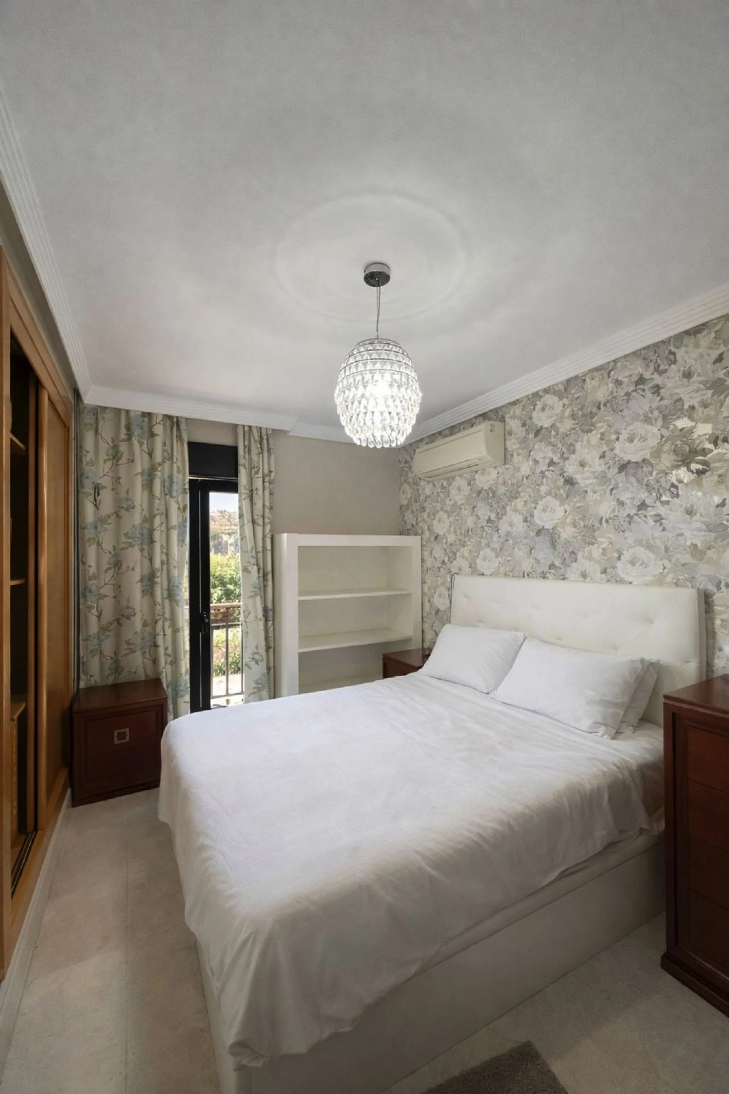Exquisite Beachside Apartment in Avenida Mar Mediterráneo, Nueva Alcántara – San Pedro de Alcántara, Marbella