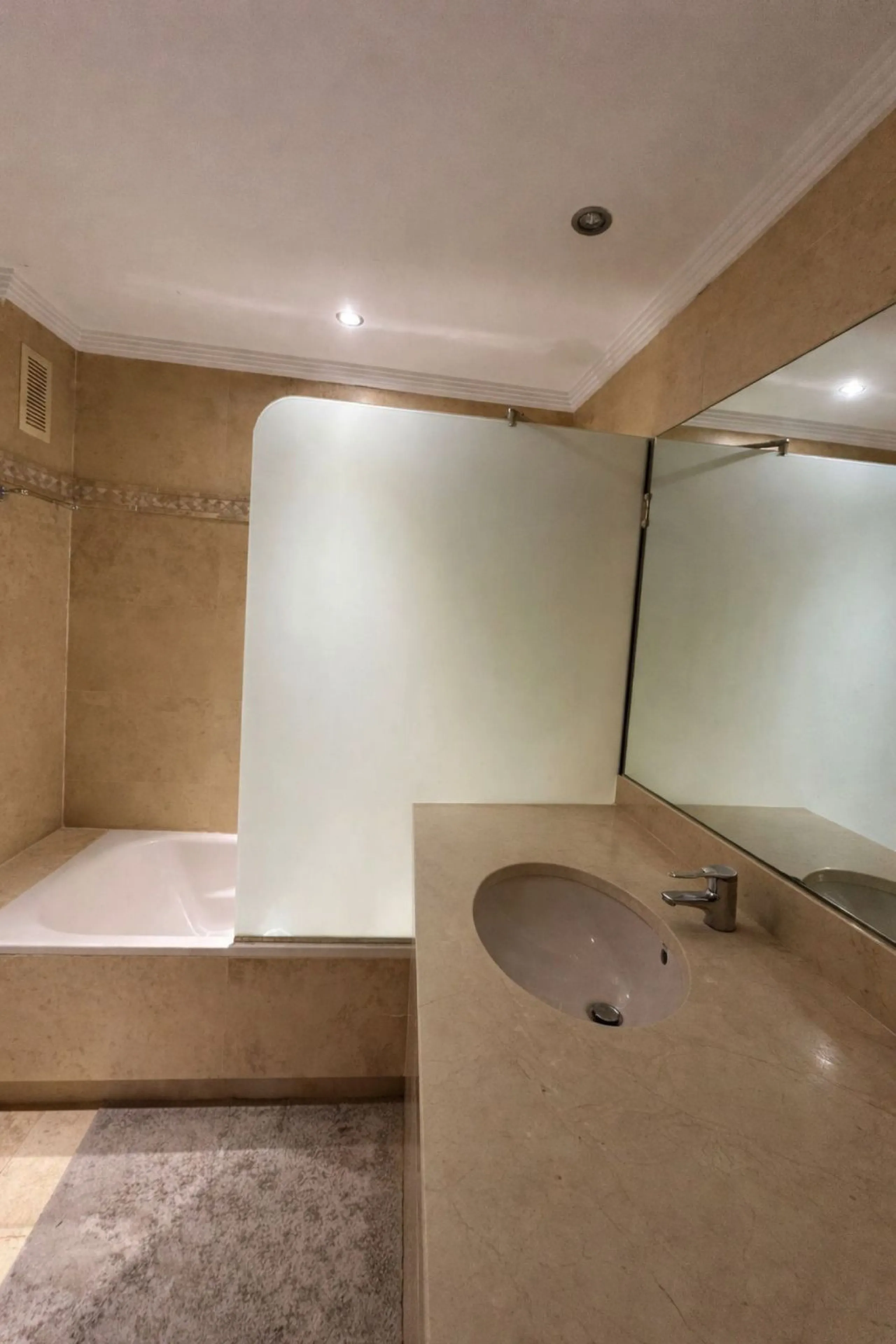 Exquisite Beachside Apartment in Avenida Mar Mediterráneo, Nueva Alcántara – San Pedro de Alcántara, Marbella