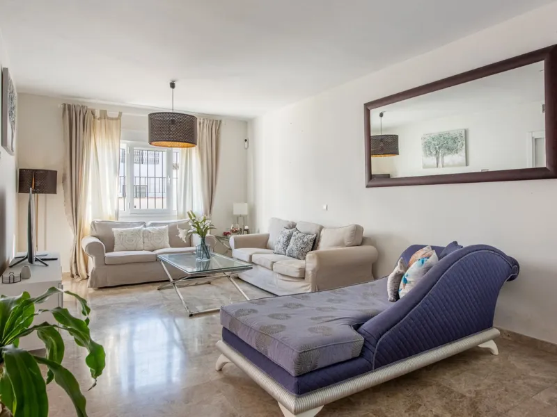 Bright CORNER Semi-Detached Home in Los Naranjos de Marbella, Just 1.5 km from the Beach and Puerto Banús