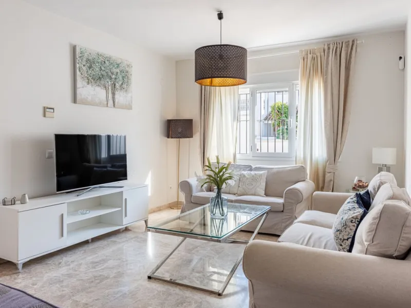 Bright CORNER Semi-Detached Home in Los Naranjos de Marbella, Just 1.5 km from the Beach and Puerto Banús