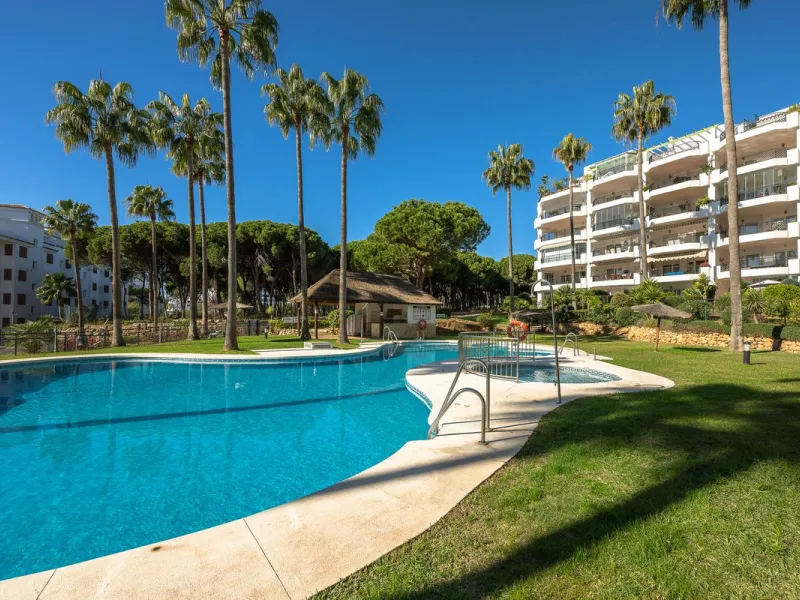 Frontline Beach 2-Bedroom Apartment in Mi Capricho, Calahonda