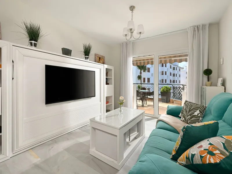 Frontline Beach 2-Bedroom Apartment in Mi Capricho, Calahonda