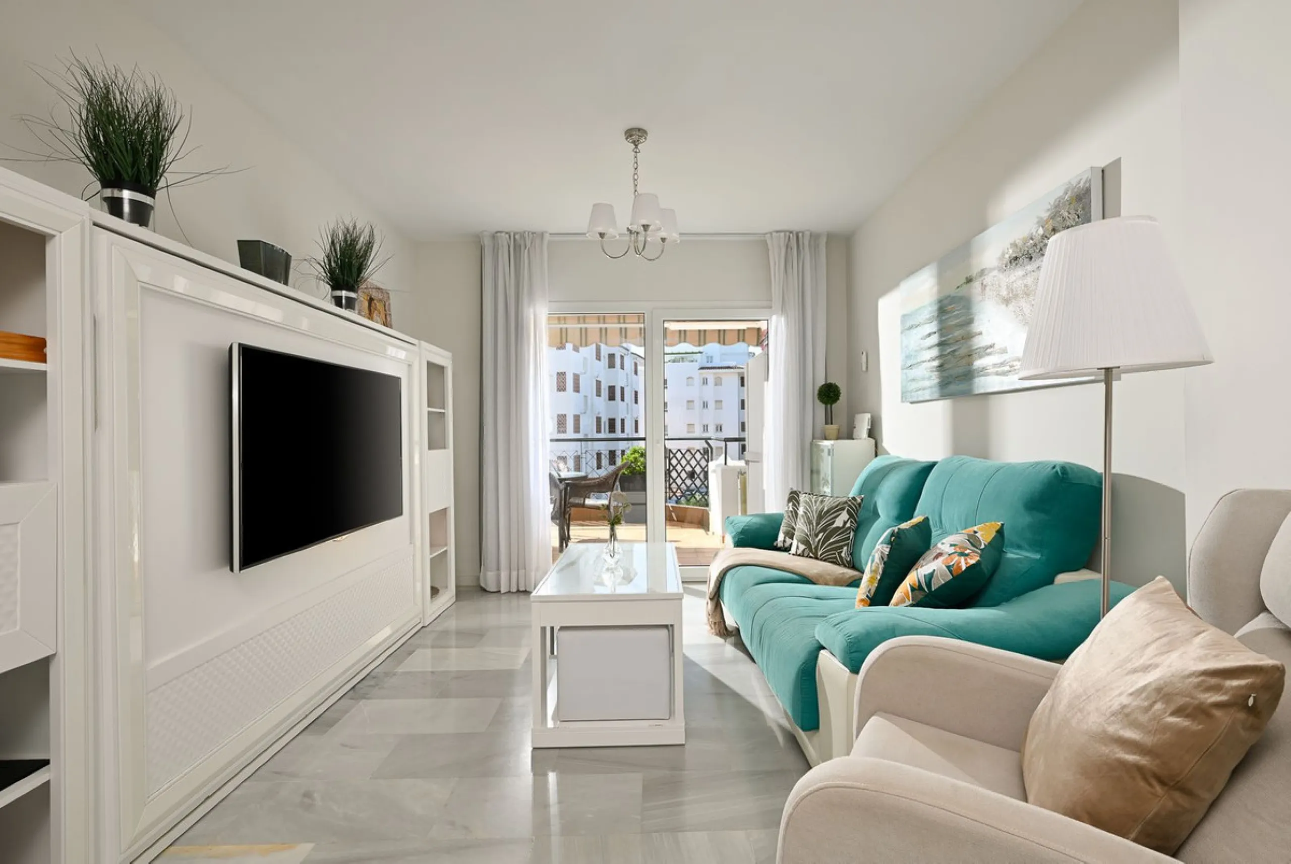 Frontline Beach 2-Bedroom Apartment in Mi Capricho, Calahonda