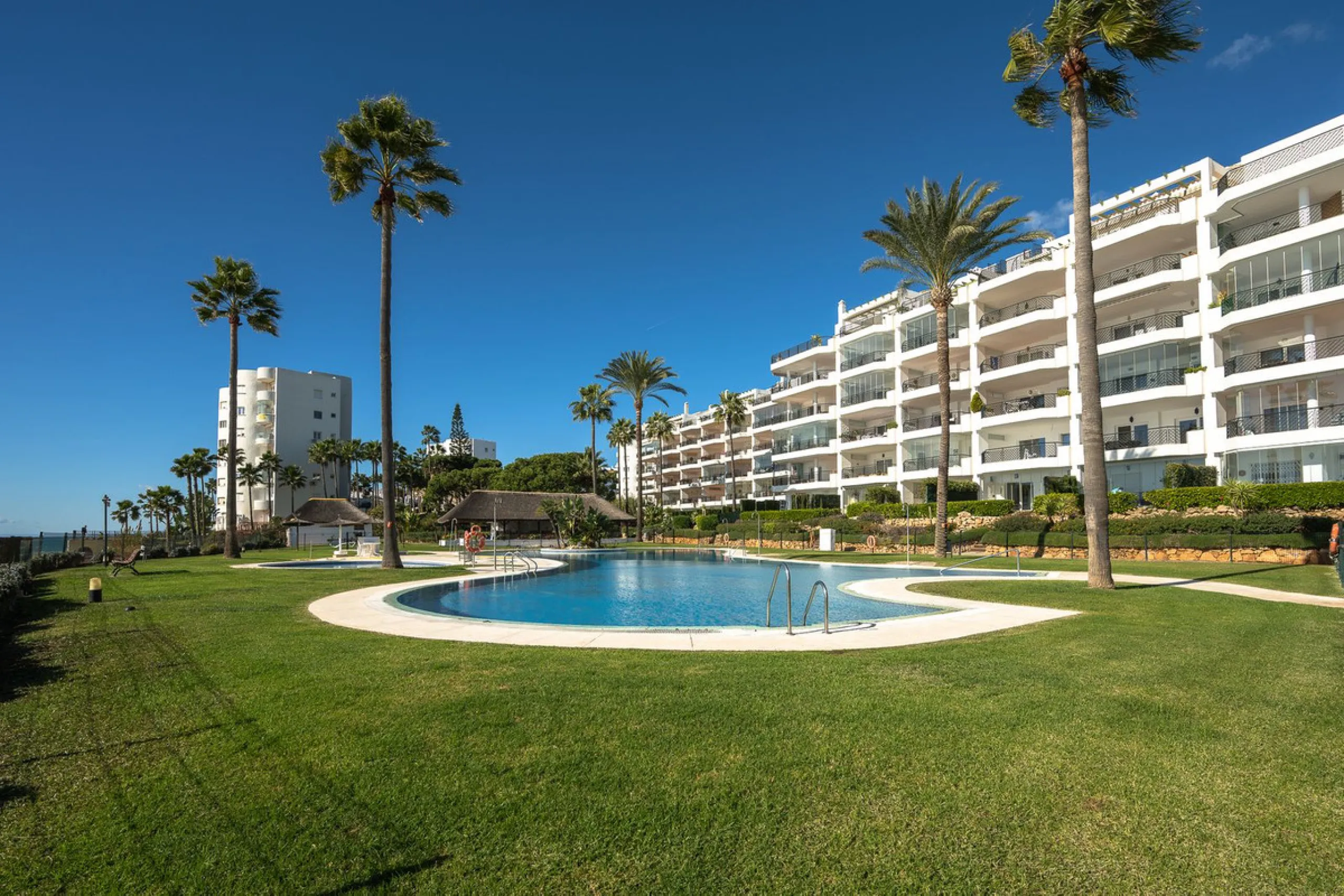 Frontline Beach 2-Bedroom Apartment in Mi Capricho, Calahonda