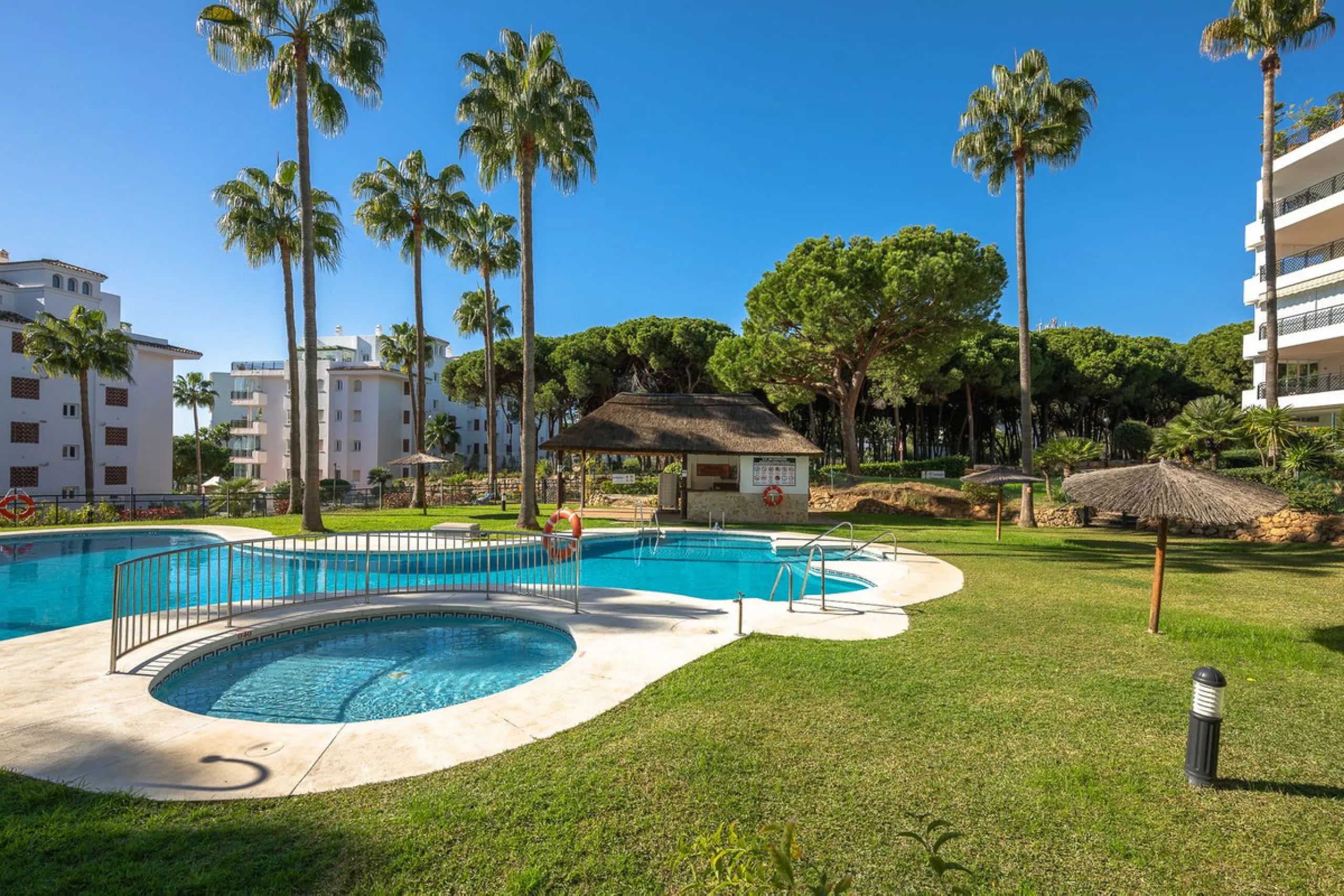 Frontline Beach 2-Bedroom Apartment in Mi Capricho, Calahonda