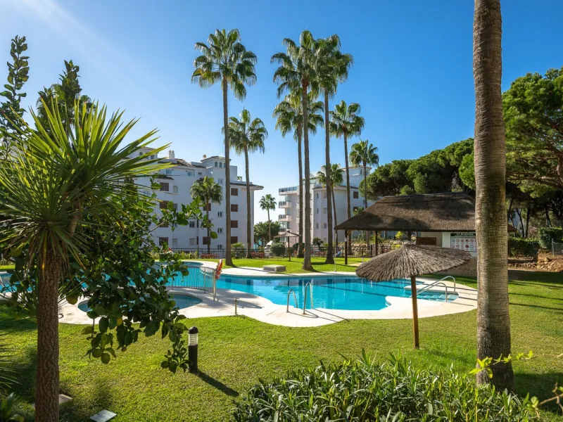 Frontline Beach 2-Bedroom Apartment in Mi Capricho, Calahonda
