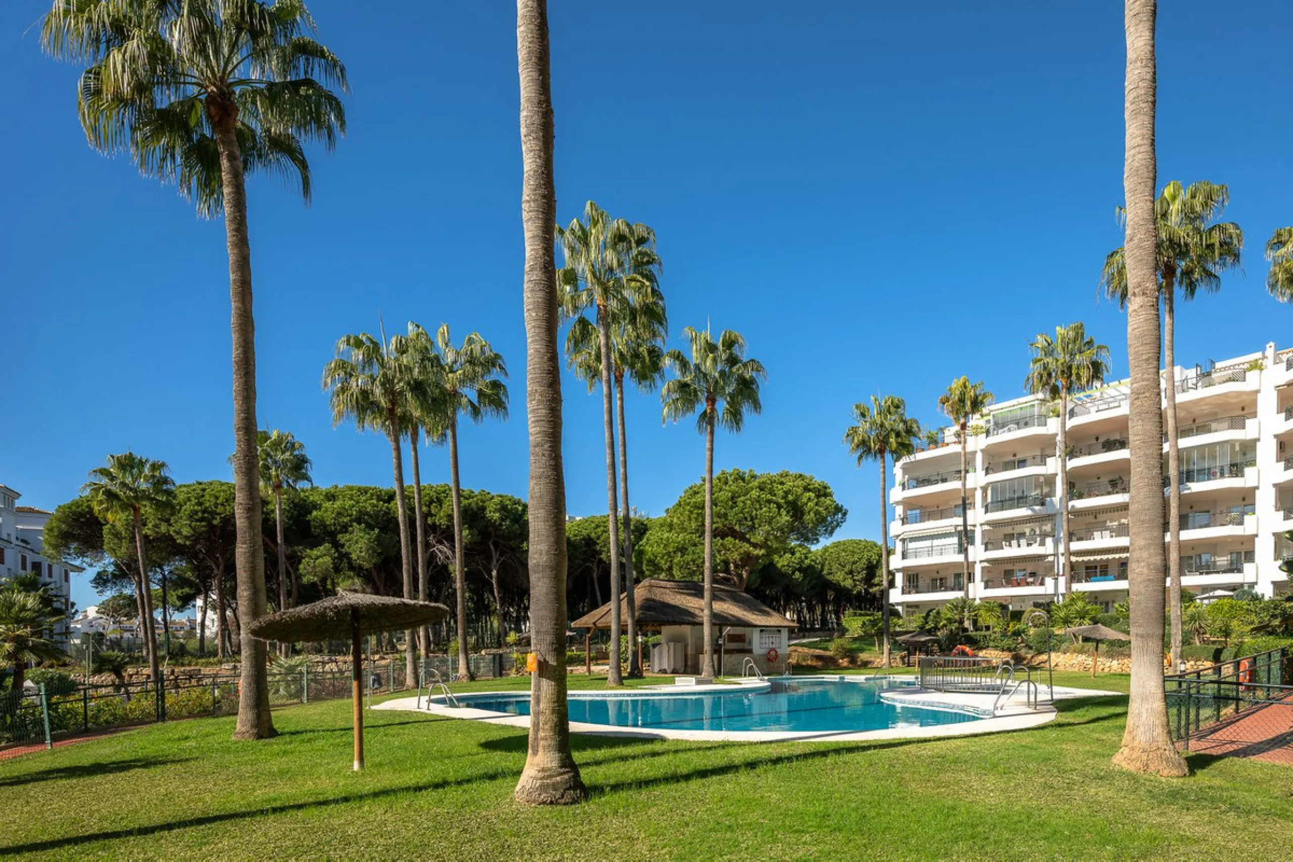 Frontline Beach 2-Bedroom Apartment in Mi Capricho, Calahonda