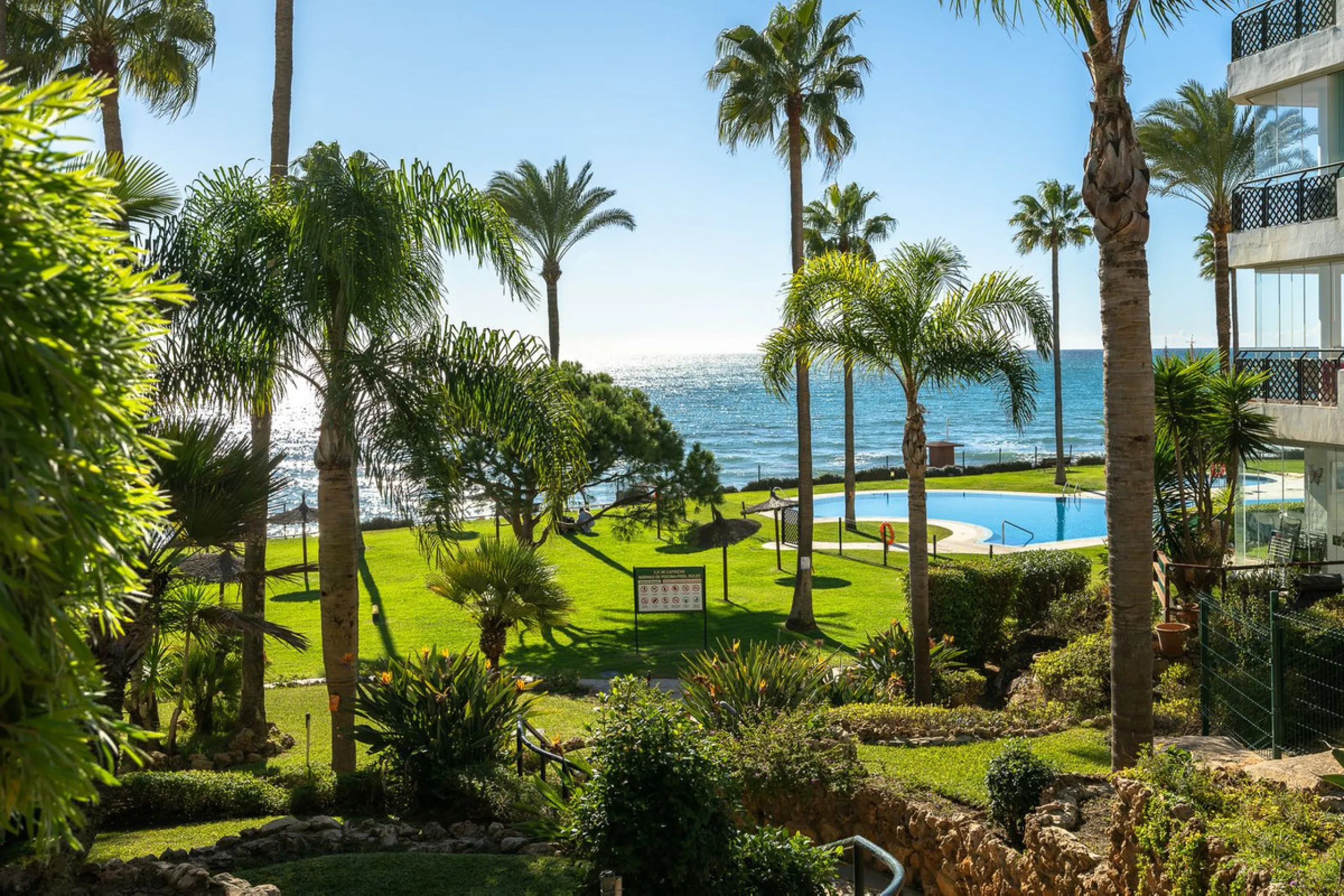Frontline Beach 2-Bedroom Apartment in Mi Capricho, Calahonda