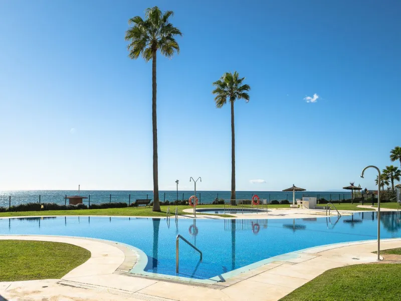 Frontline Beach 2-Bedroom Apartment in Mi Capricho, Calahonda