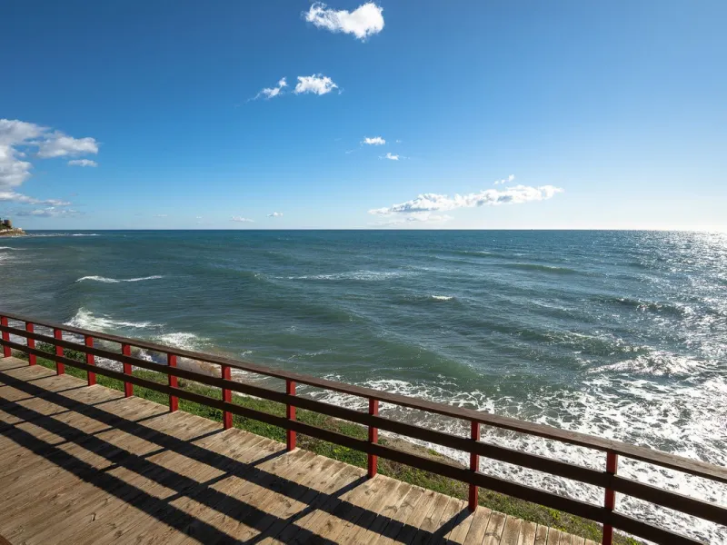 Frontline Beach 2-Bedroom Apartment in Mi Capricho, Calahonda