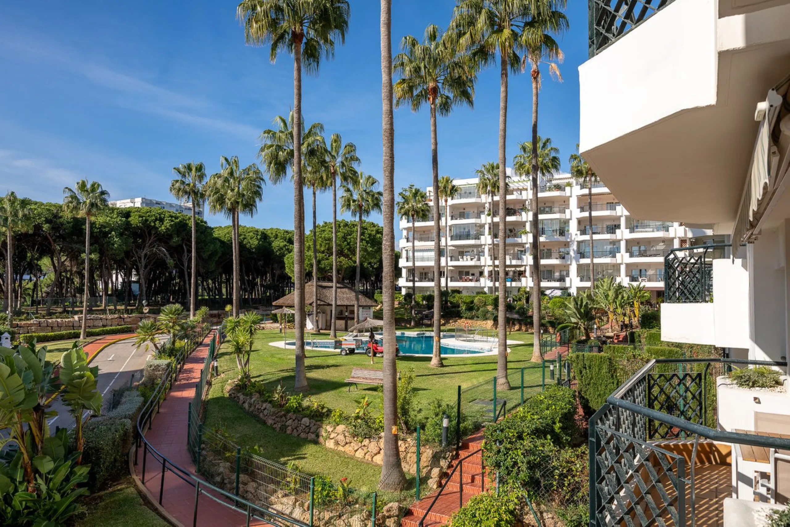 Frontline Beach 2-Bedroom Apartment in Mi Capricho, Calahonda