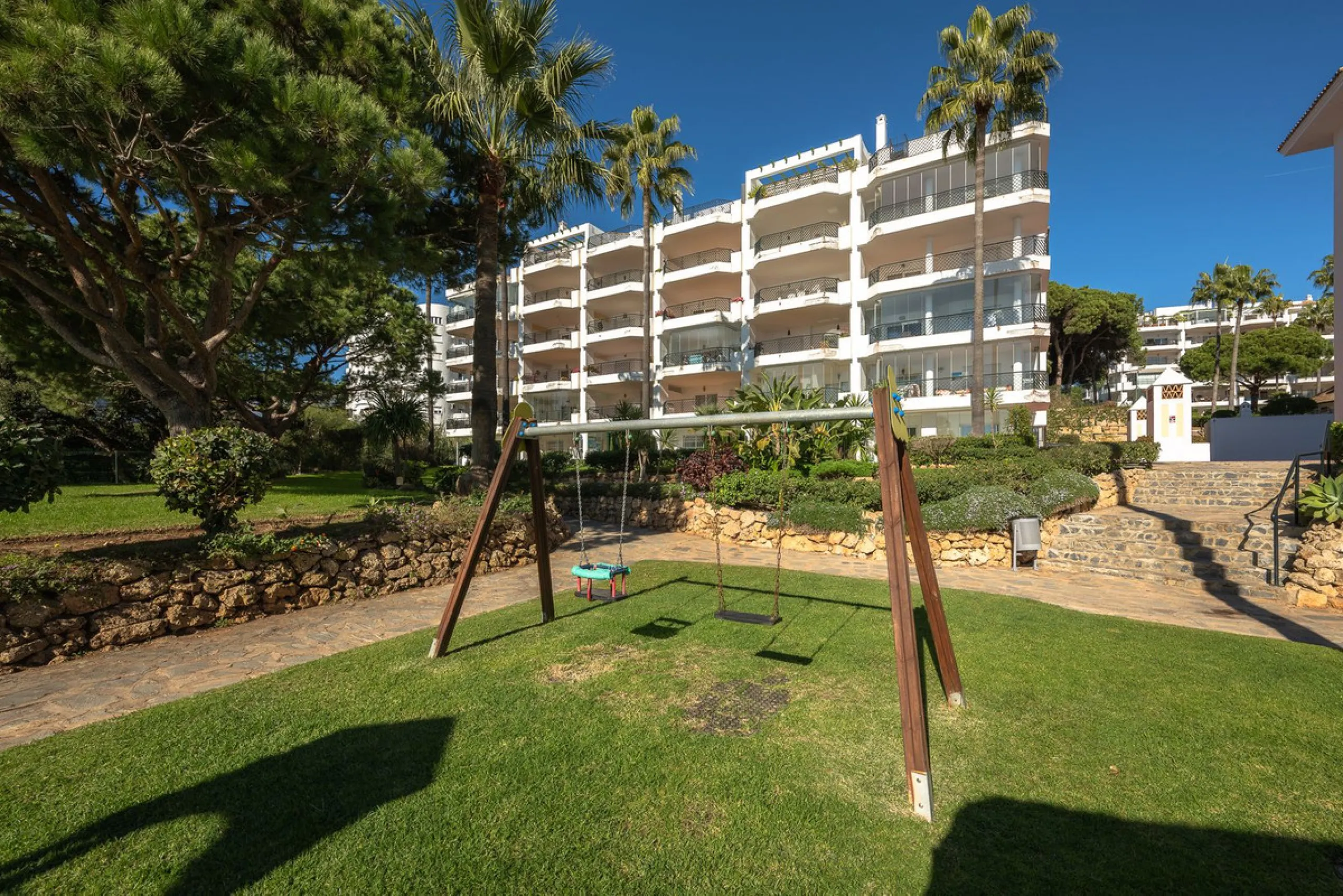 Frontline Beach 2-Bedroom Apartment in Mi Capricho, Calahonda