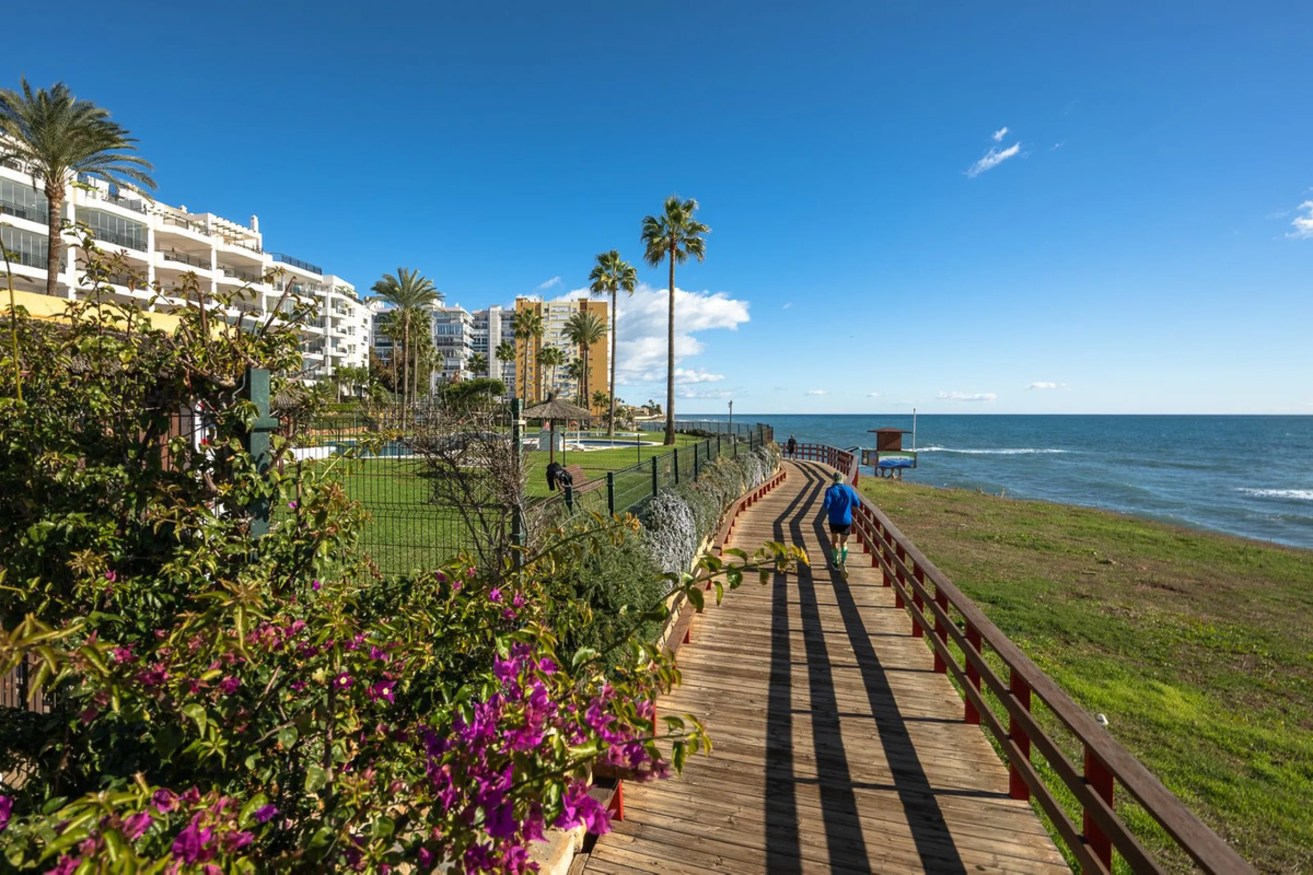 Frontline Beach 2-Bedroom Apartment in Mi Capricho, Calahonda