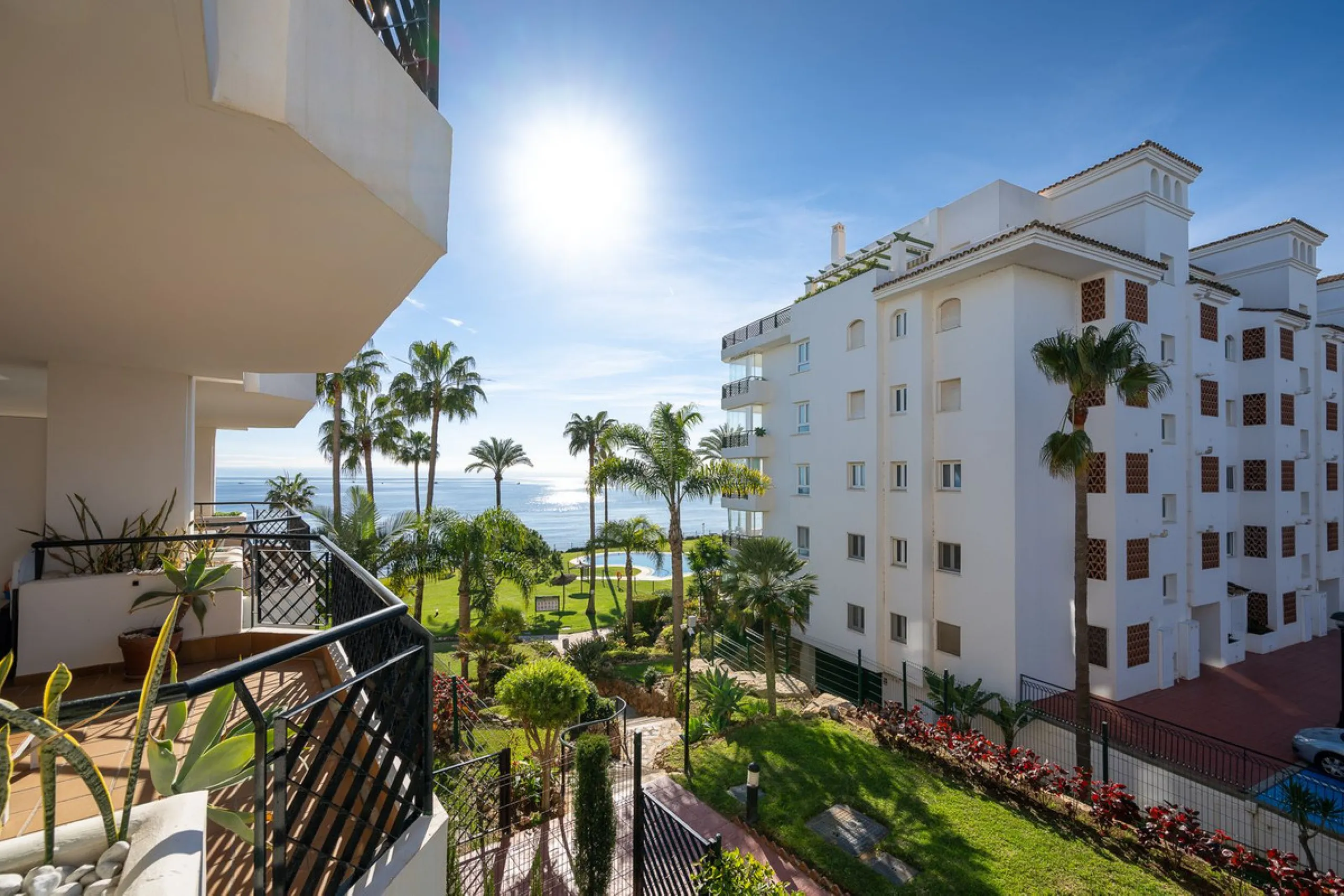 Frontline Beach 2-Bedroom Apartment in Mi Capricho, Calahonda