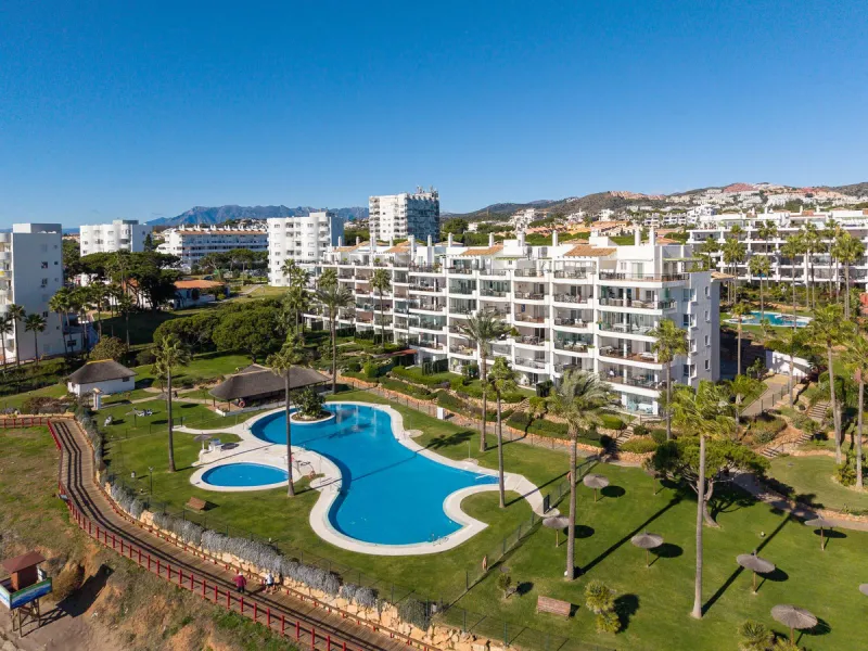 Frontline Beach 2-Bedroom Apartment in Mi Capricho, Calahonda