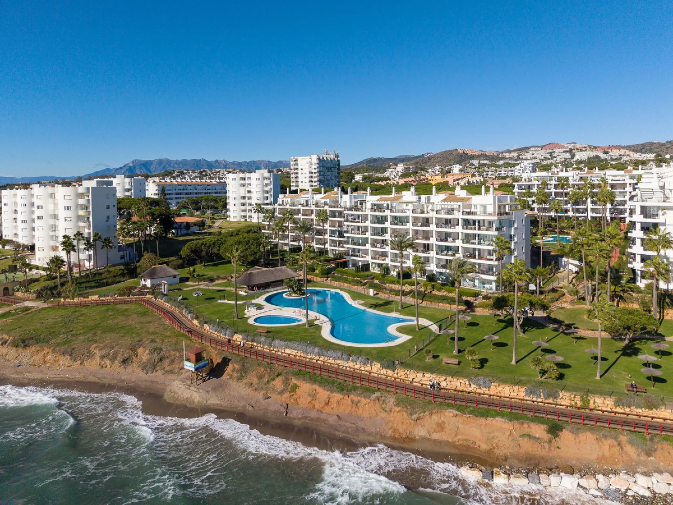 Frontline Beach 2-Bedroom Apartment in Mi Capricho, Calahonda