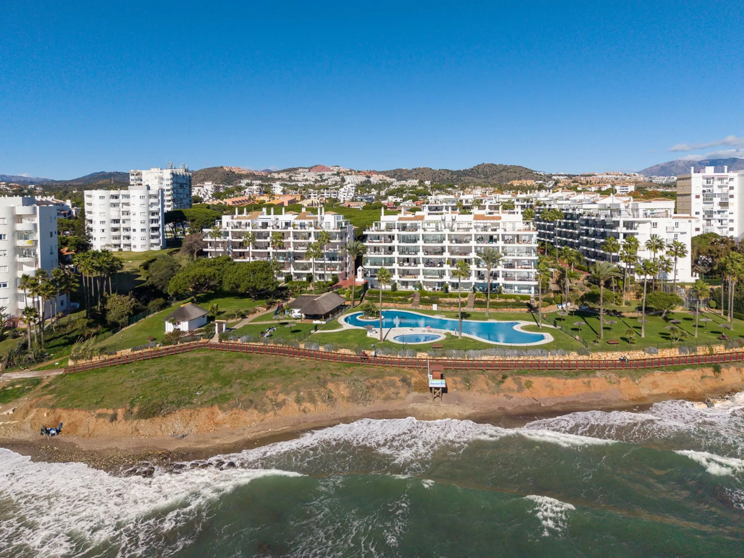 Frontline Beach 2-Bedroom Apartment in Mi Capricho, Calahonda