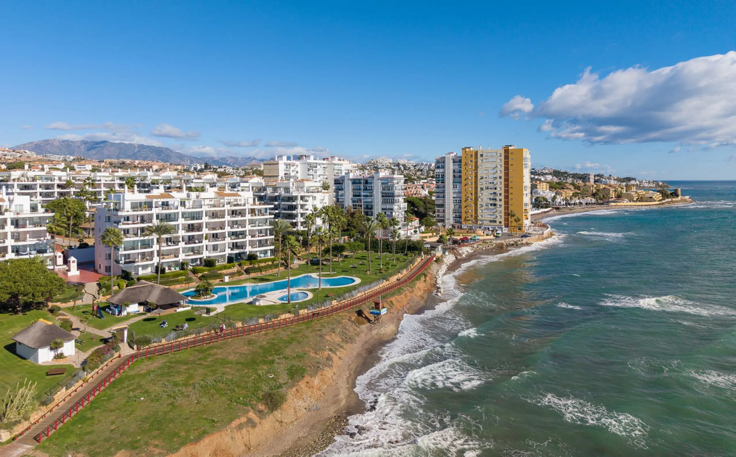 Frontline Beach 2-Bedroom Apartment in Mi Capricho, Calahonda
