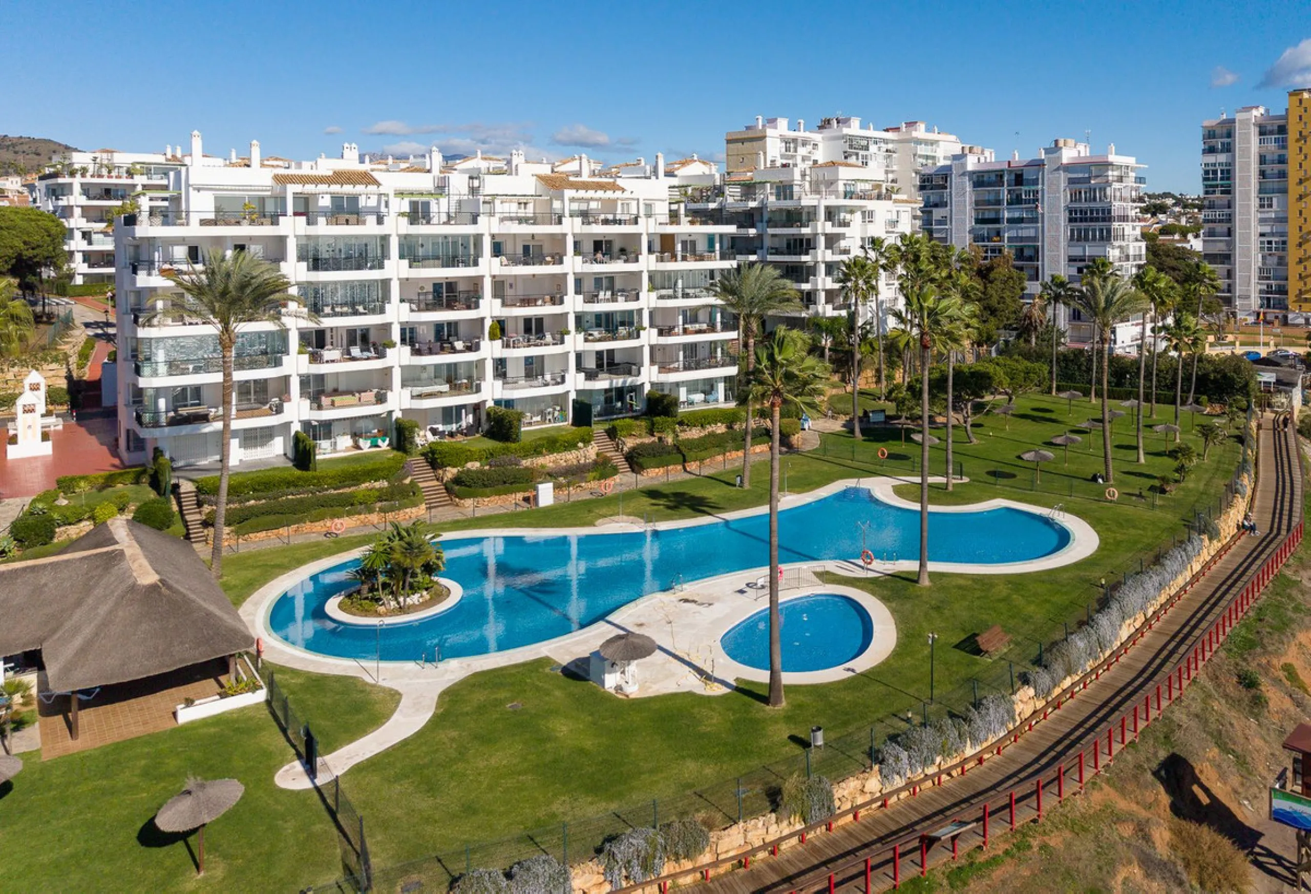 Frontline Beach 2-Bedroom Apartment in Mi Capricho, Calahonda