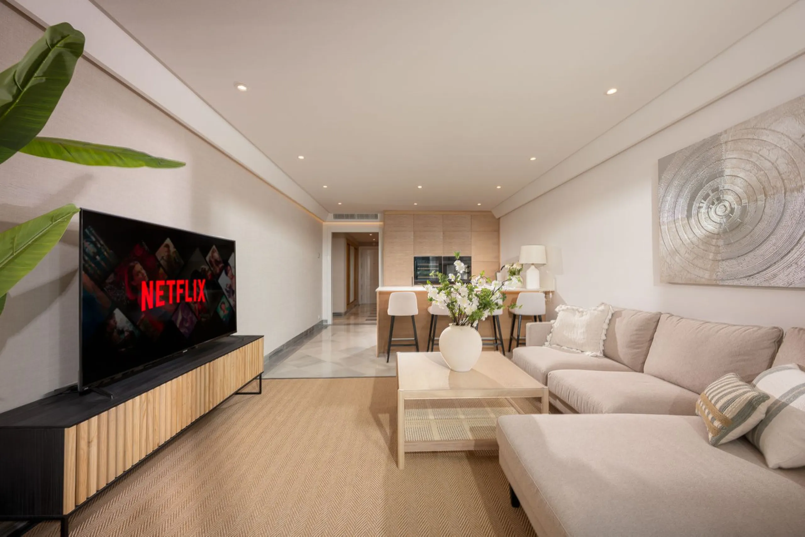 Apartment - Middle Floor Apartment в продаже в Marbella, Málaga. В доме 2 спален и 1 ванных комнат. Площадь дома 100 м²