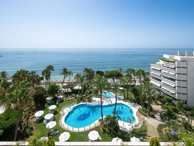 Apartment - Middle Floor Apartment в продаже в Marbella, Málaga. В доме 2 спален и 1 ванных комнат. Площадь дома 100 м²