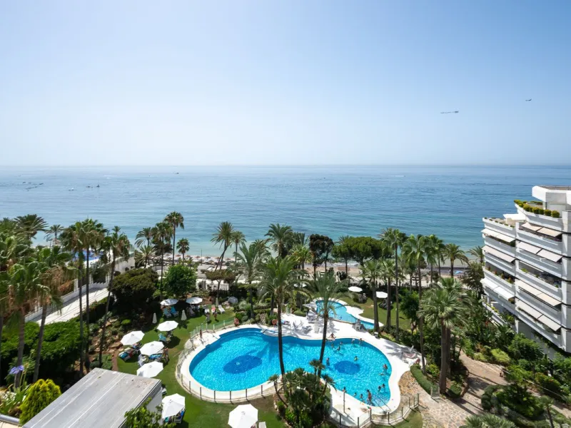 Apartment - Middle Floor Apartment в продаже в Marbella, Málaga. В доме 2 спален и 1 ванных комнат. Площадь дома 100 м²