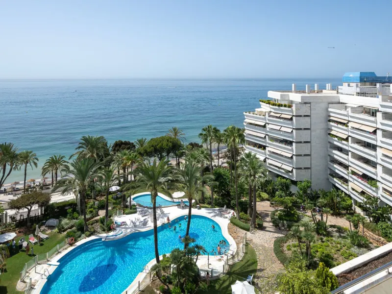 Apartment - Middle Floor Apartment в продаже в Marbella, Málaga. В доме 2 спален и 1 ванных комнат. Площадь дома 100 м²