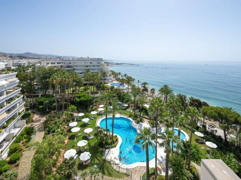 Apartment - Middle Floor Apartment в продаже в Marbella, Málaga. В доме 2 спален и 1 ванных комнат. Площадь дома 100 м²