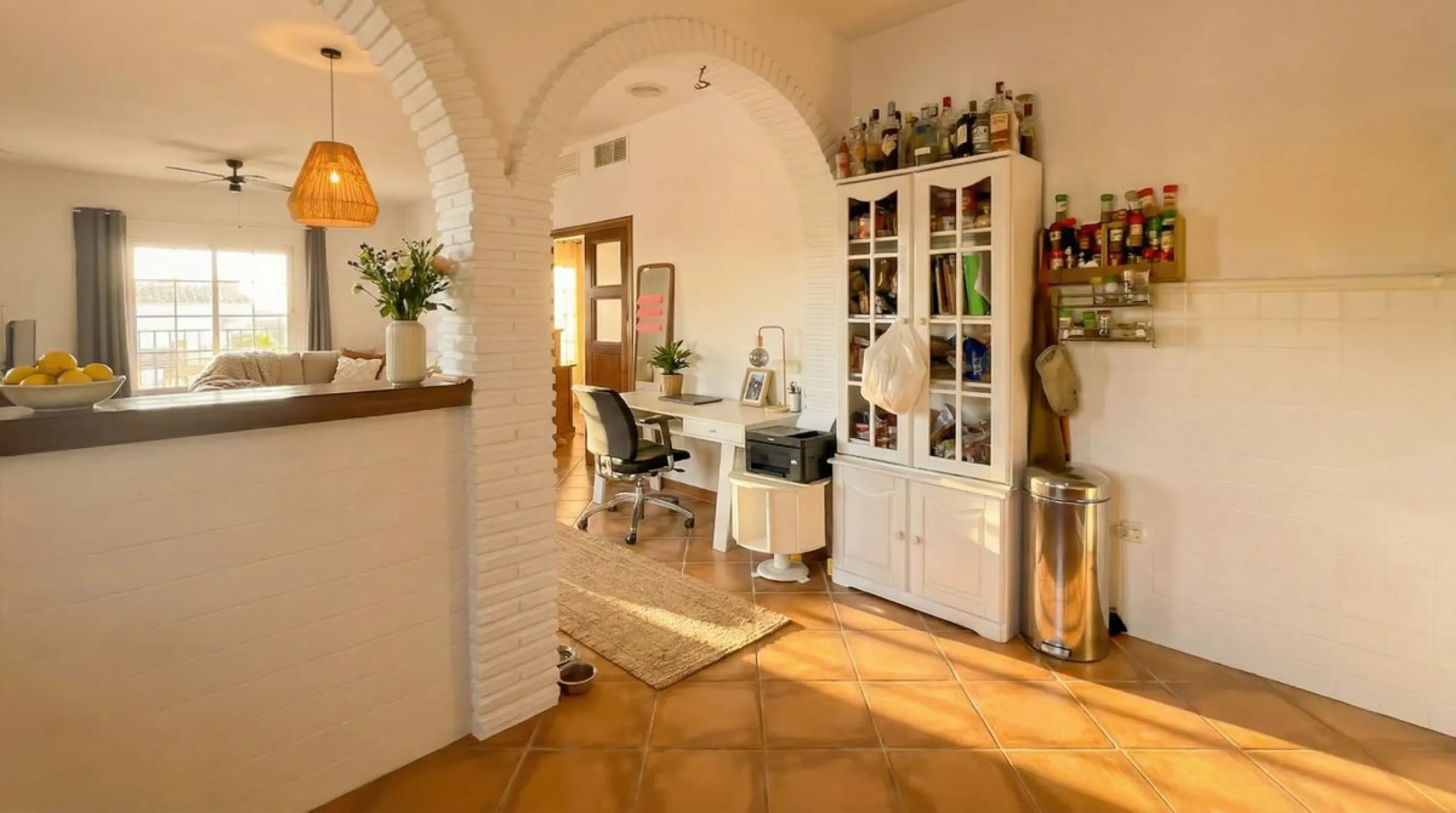 This charming single-storey detached villa with private pool, outdoor kitchen and panoramic views towards La Maroma is priced at €399,000 and is located near Colmenar in the Axarquía region. The property is set in a peaceful, green environment with good a