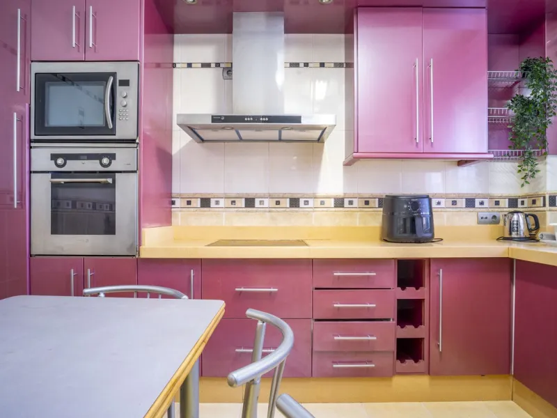 Exclusive duplex penthouse in one of the most sought-after areas of Fuengirola, just 150 meters from the beach, ideal both as a permanent residence and as an investment with high potential for holiday rental income.