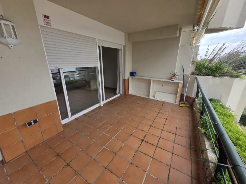 3rd FLOOR - WEST FACING. Apartment located in the exclusive area of Guadalmina Alta, within the prestigious Campos de Guadalmina residential complex, surrounded by nature and golf courses, synonymous with tranquillity, security and quality of life.