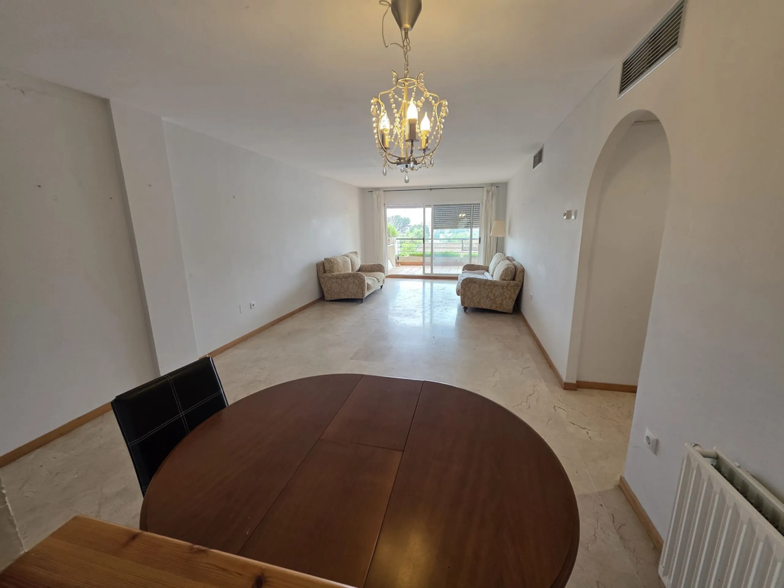 3rd FLOOR - WEST FACING. Apartment located in the exclusive area of Guadalmina Alta, within the prestigious Campos de Guadalmina residential complex, surrounded by nature and golf courses, synonymous with tranquillity, security and quality of life.