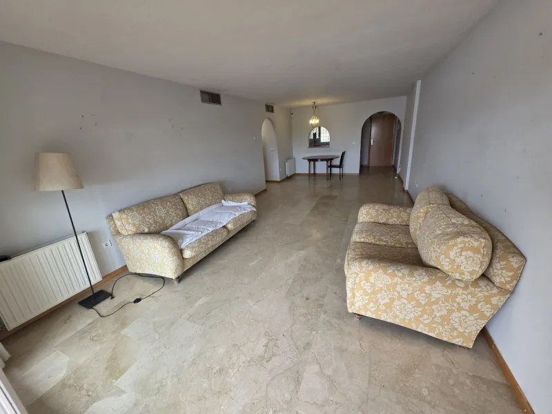 3rd FLOOR - WEST FACING. Apartment located in the exclusive area of Guadalmina Alta, within the prestigious Campos de Guadalmina residential complex, surrounded by nature and golf courses, synonymous with tranquillity, security and quality of life.