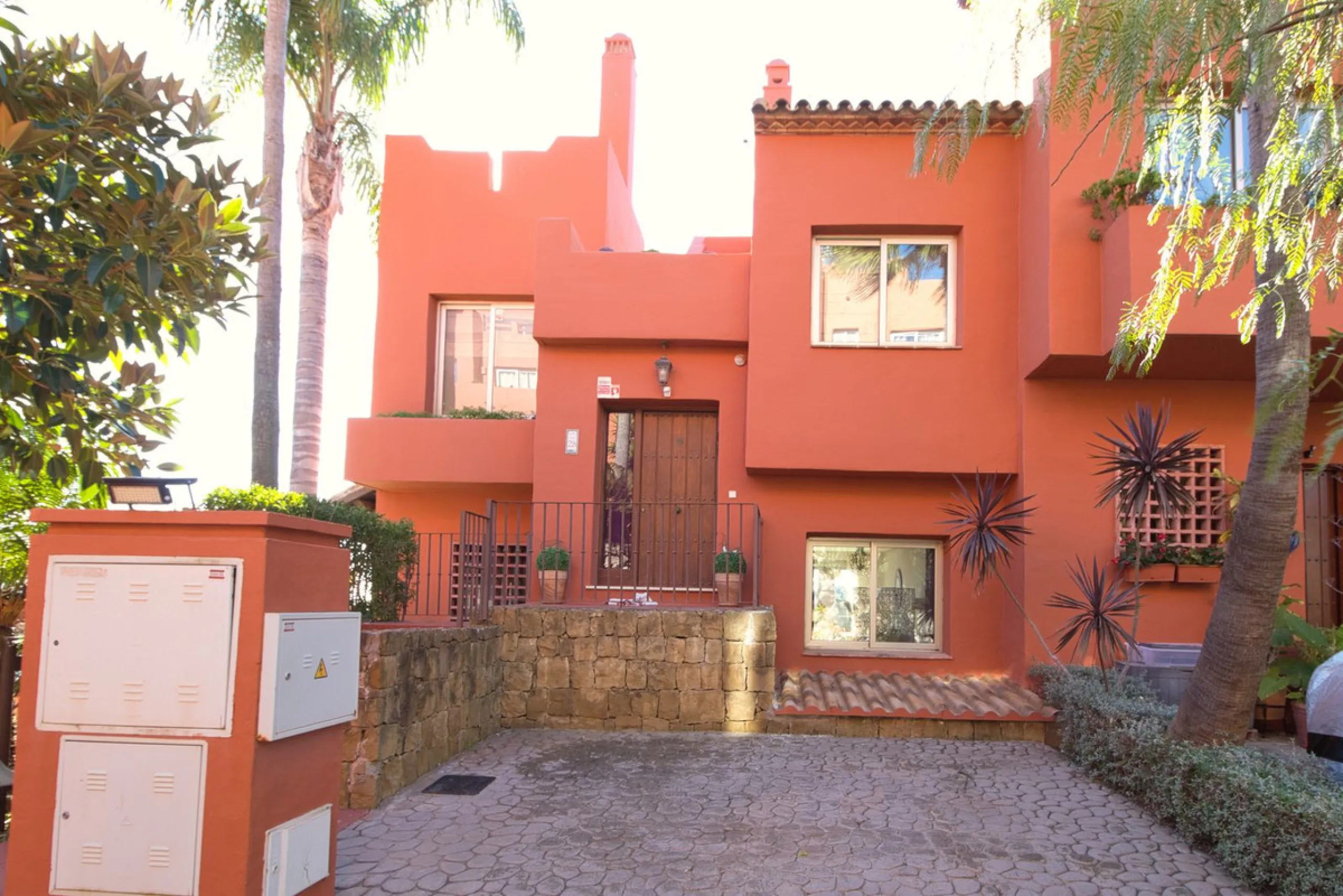 Exceptional Corner Townhouse with Panoramic Sea Views.