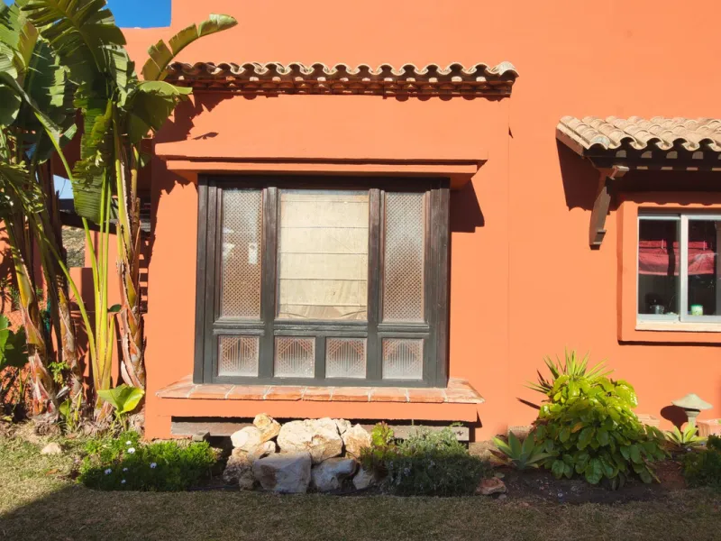 Exceptional Corner Townhouse with Panoramic Sea Views.