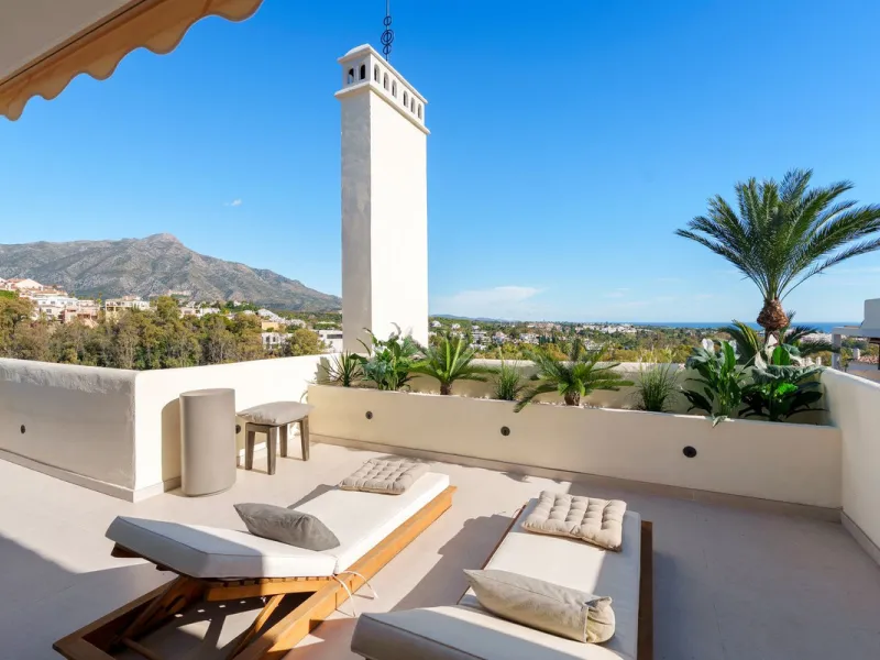 Apartment - Penthouse Duplex в продаже в Marbella, Málaga. В доме 3 спален и 4 ванных комнат. Площадь дома 183 м²