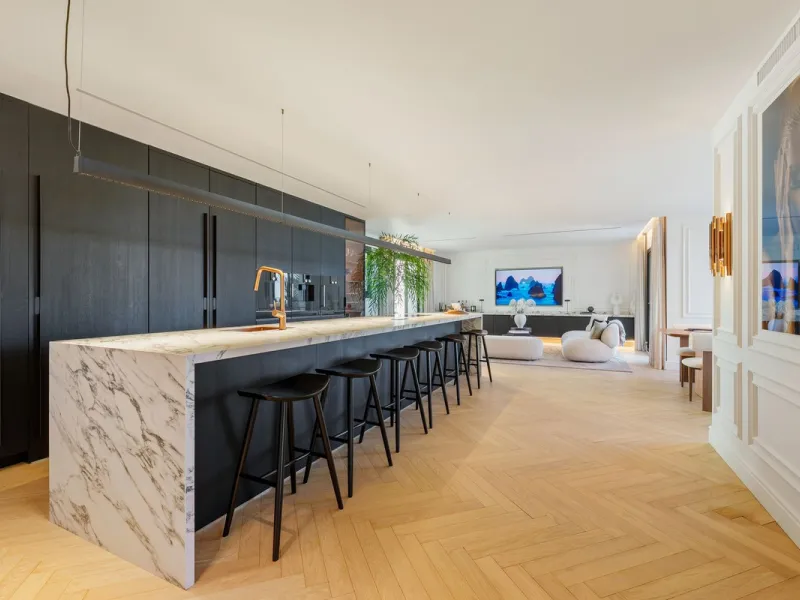 Apartment - Penthouse Duplex в продаже в Marbella, Málaga. В доме 3 спален и 4 ванных комнат. Площадь дома 183 м²