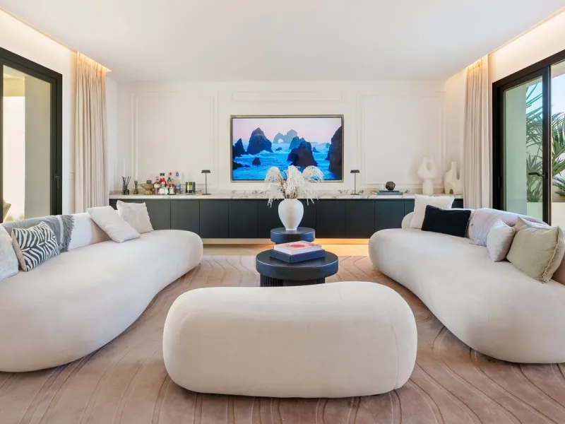 Apartment - Penthouse Duplex в продаже в Marbella, Málaga. В доме 3 спален и 4 ванных комнат. Площадь дома 183 м²