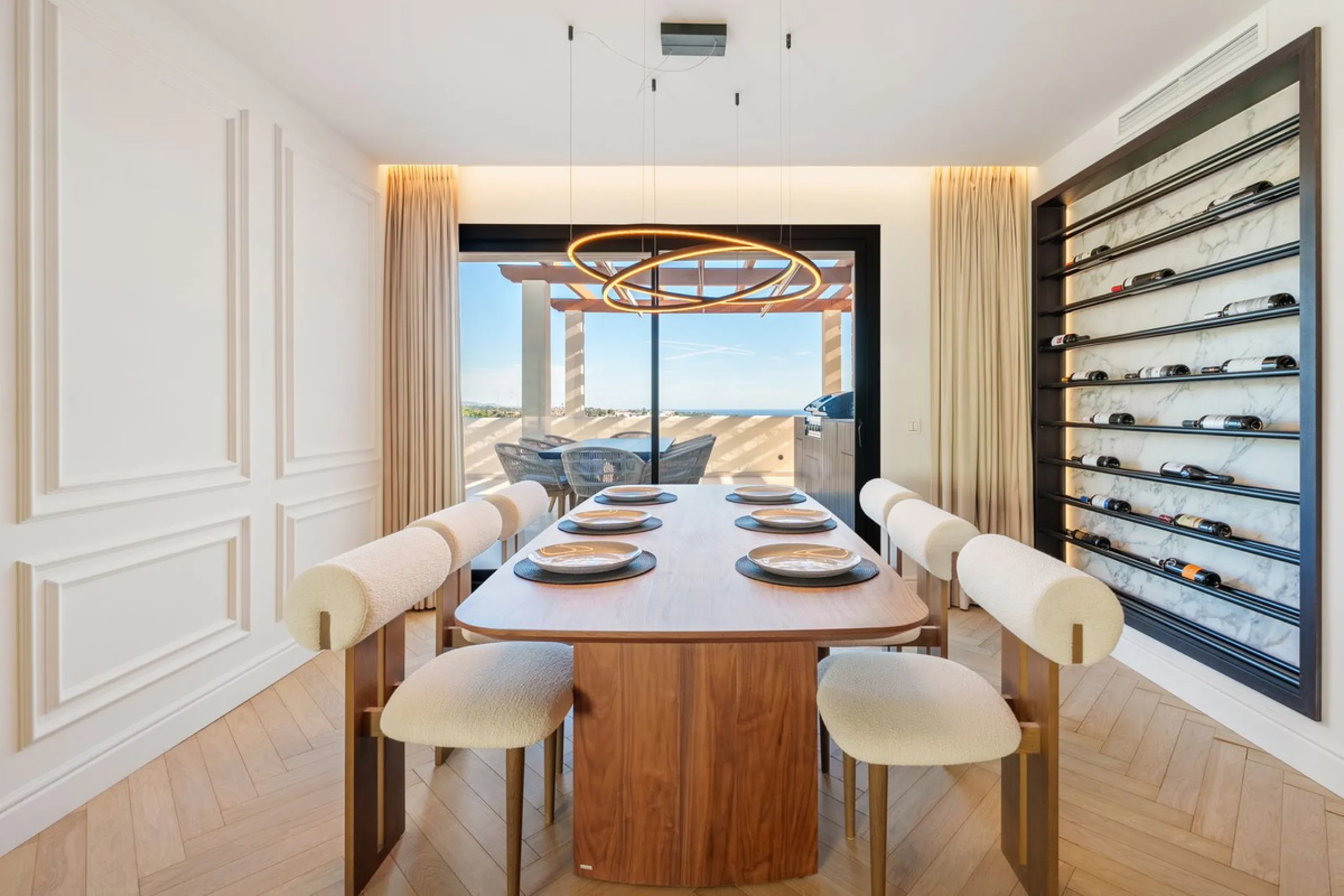 Apartment - Penthouse Duplex в продаже в Marbella, Málaga. В доме 3 спален и 4 ванных комнат. Площадь дома 183 м²