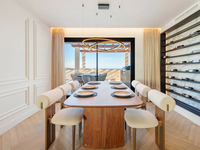 Apartment - Penthouse Duplex в продаже в Marbella, Málaga. В доме 3 спален и 4 ванных комнат. Площадь дома 183 м²