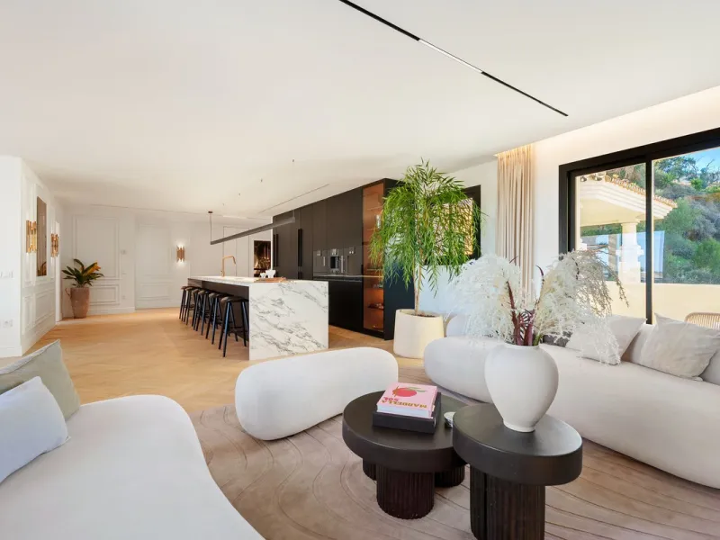 Apartment - Penthouse Duplex в продаже в Marbella, Málaga. В доме 3 спален и 4 ванных комнат. Площадь дома 183 м²
