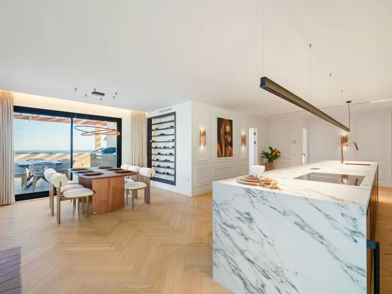 Apartment - Penthouse Duplex в продаже в Marbella, Málaga. В доме 3 спален и 4 ванных комнат. Площадь дома 183 м²