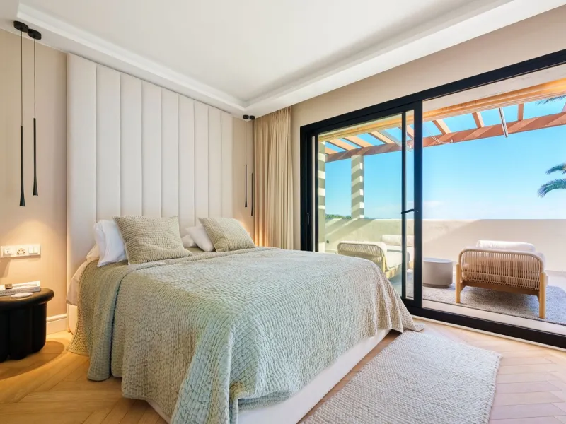 Apartment - Penthouse Duplex в продаже в Marbella, Málaga. В доме 3 спален и 4 ванных комнат. Площадь дома 183 м²