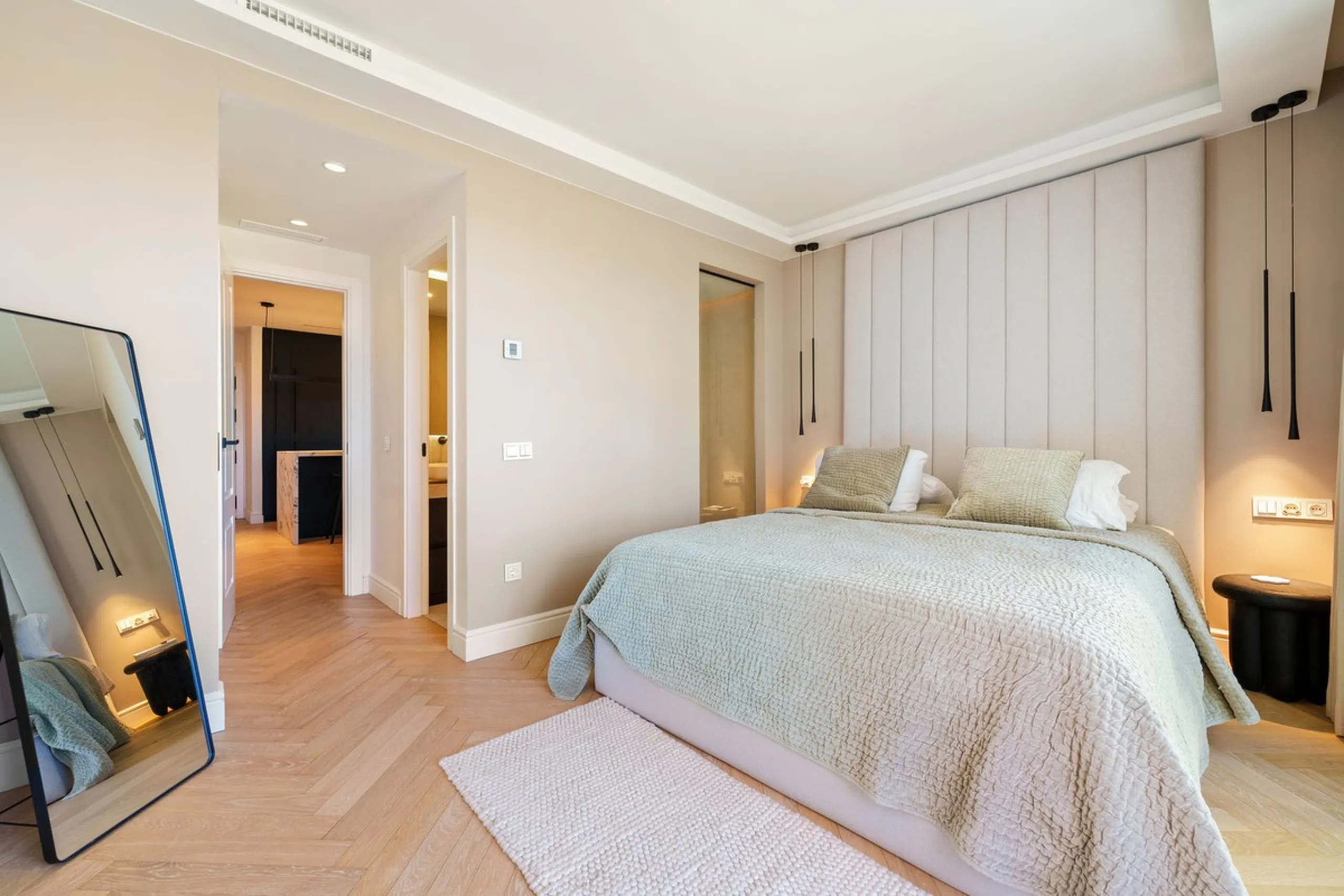 Apartment - Penthouse Duplex в продаже в Marbella, Málaga. В доме 3 спален и 4 ванных комнат. Площадь дома 183 м²