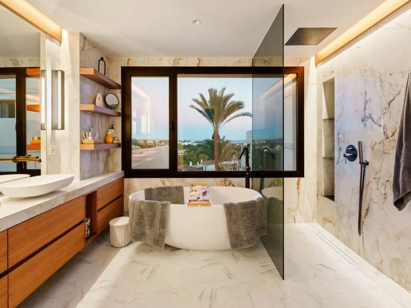 Apartment - Penthouse Duplex в продаже в Marbella, Málaga. В доме 3 спален и 4 ванных комнат. Площадь дома 183 м²