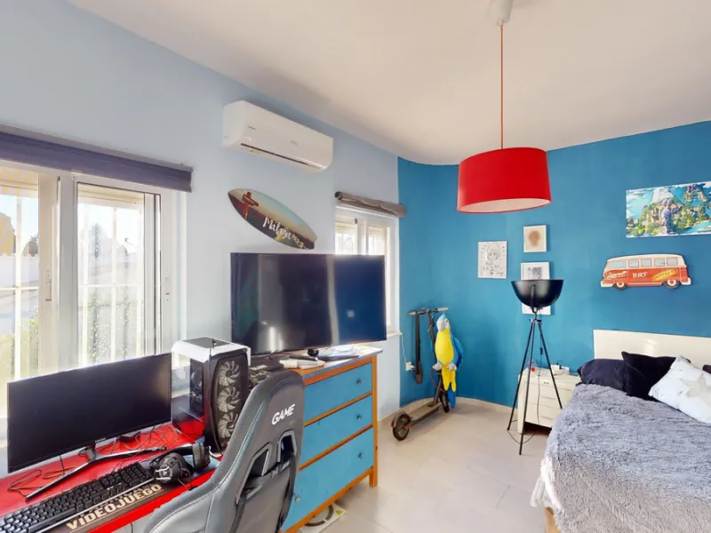 Discover your dream home in the charming seaside village of Benajarafe! This beautifully modernized property offers everything you need for luxurious Mediterranean living. The main house features two spacious bedrooms and a sleek, contemporary bathroom. A
